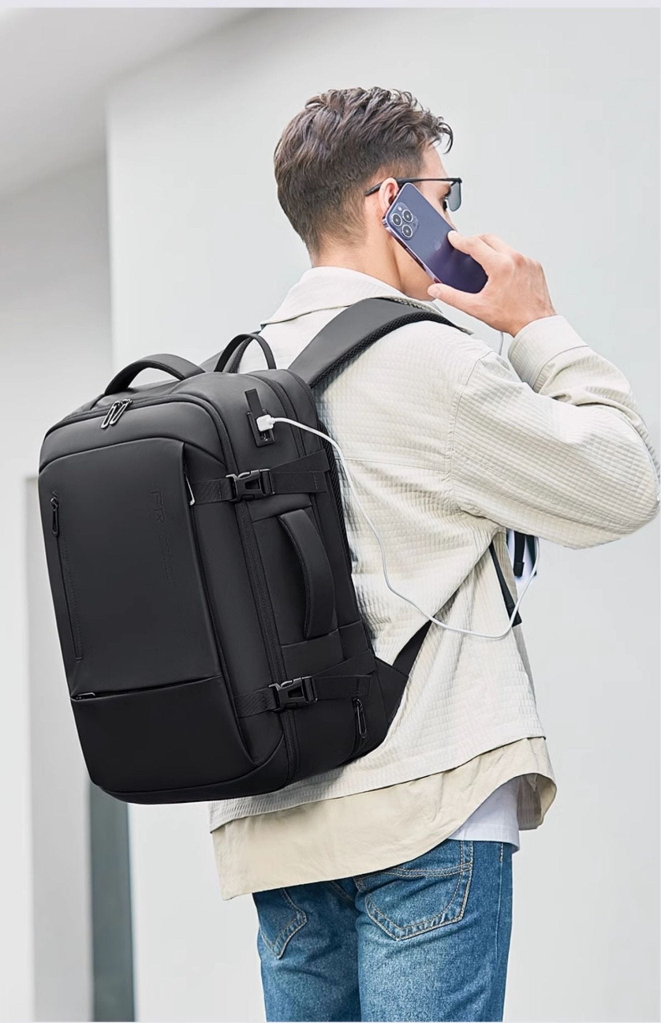 A Large Capacity Backpack For Men's Commuting Travel - Friendly Smart Shopping